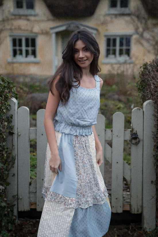 Women's Sleeveless Oak Top